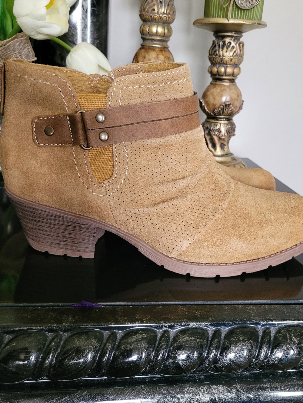 Earth Origins Odel Bone Brown Suede Ankle Booties with Strap Detail US 9 NEW - Picture 12 of 16